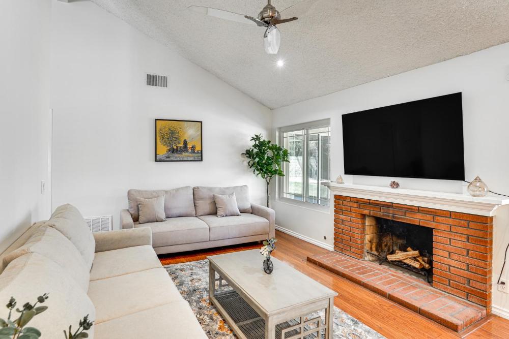 Huntington Beach Home Fire Pit, Grill and More!
